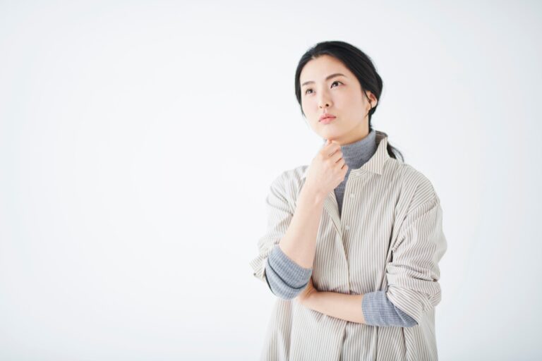 個人撮影と事務所の違い・危険性に悩む女性