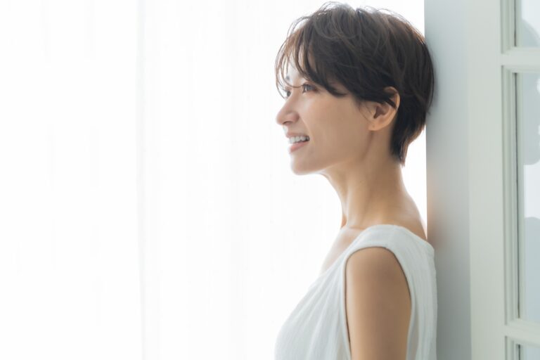 AVデビューまでの期間を考える女性