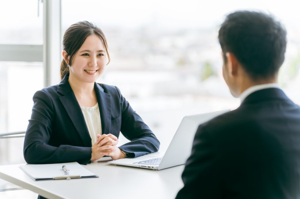 AV出演契約の撤回・取り消しを相談する女性