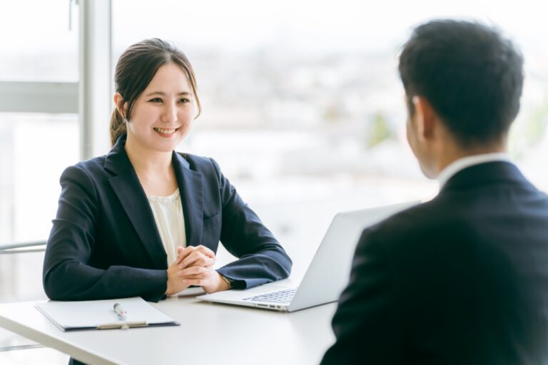 AV出演契約の撤回・取り消しを相談する女性