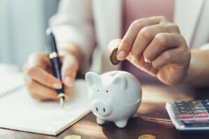 高収入で貯金していくイメージ
